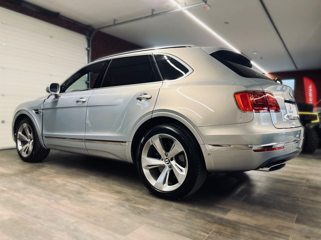 Bentley Bentayga W12 Signature 2018r