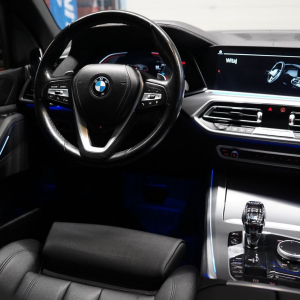 BMW X5 xDrive40i 2019r - obrazek 16