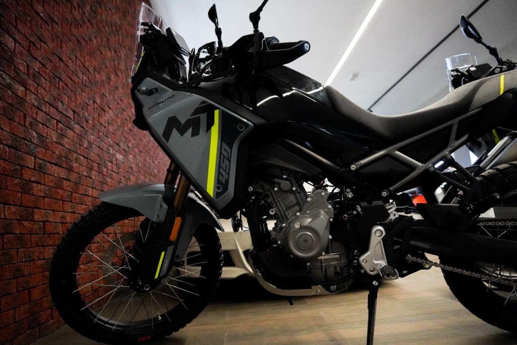 CFMoto 450MT