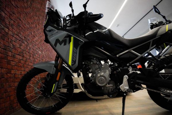 CFMoto 450MT