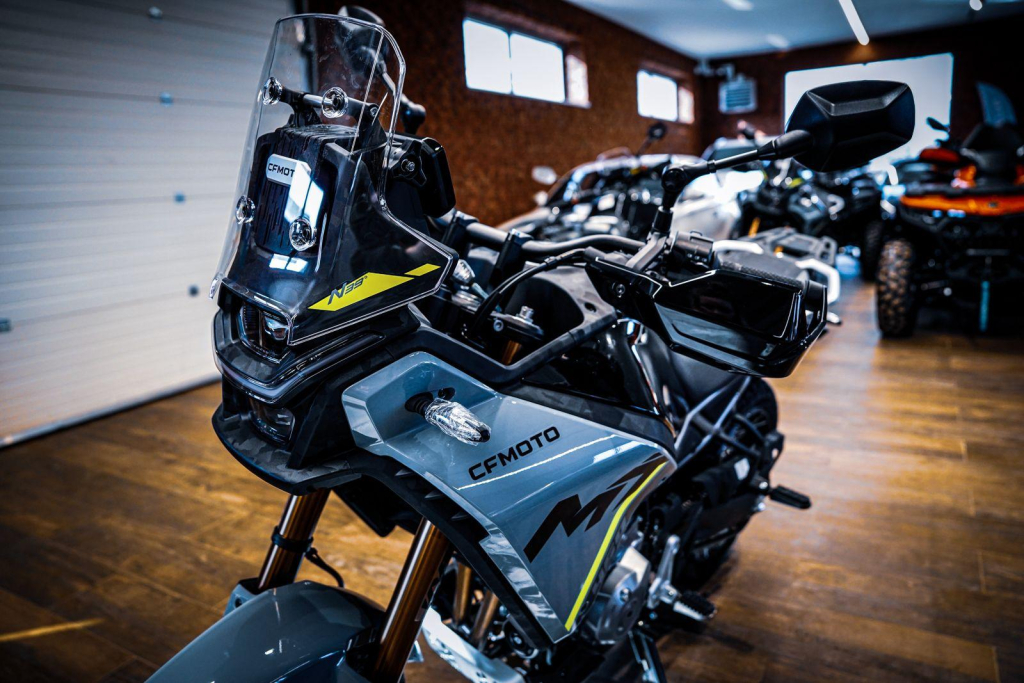 CFMoto 450MT