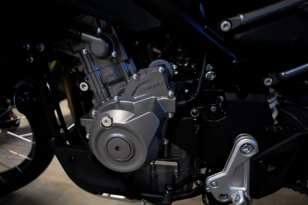 CFMoto 450MT