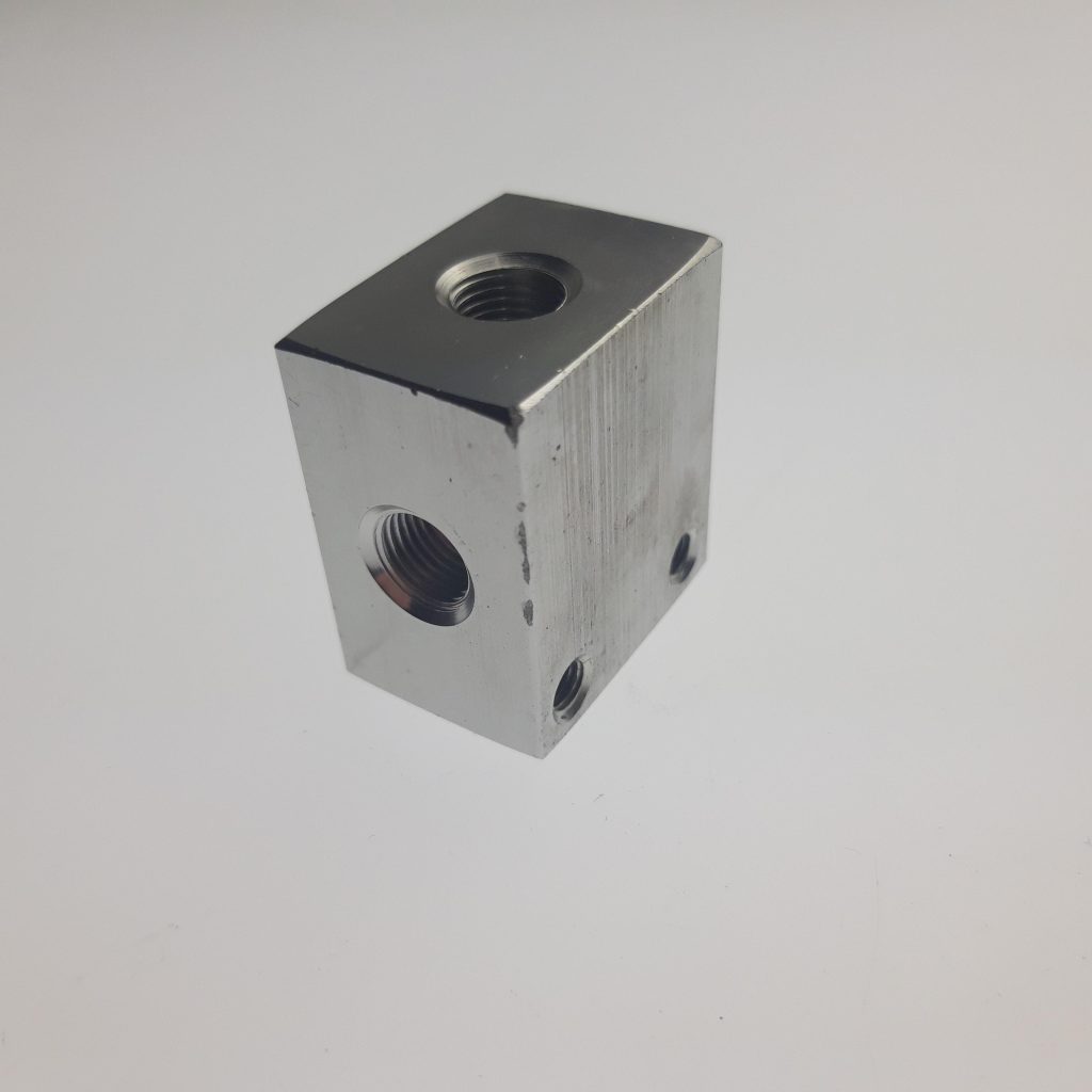 FOUR LINE COUPLER