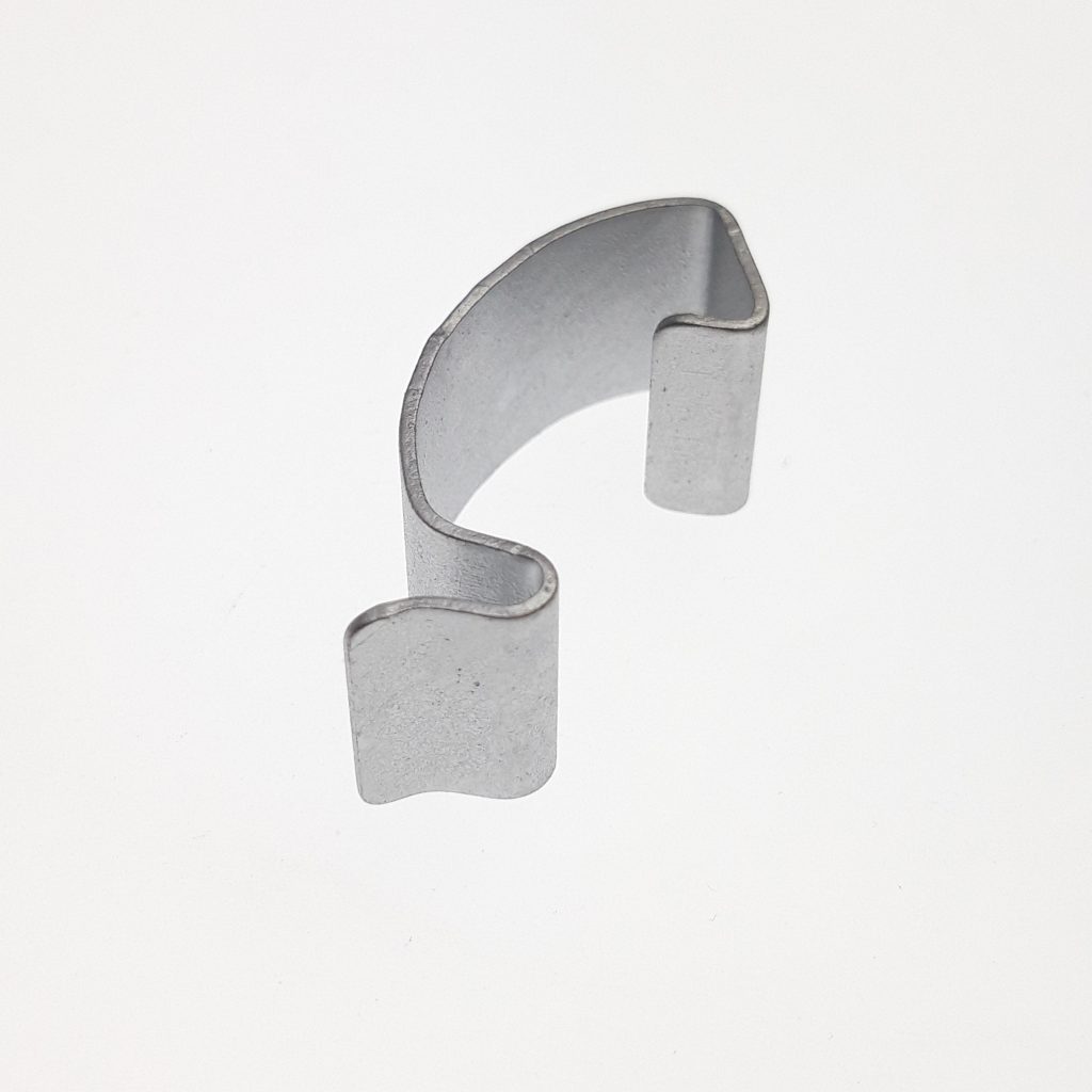 "S" CLIP