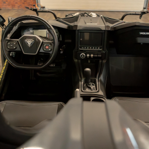 Polaris Slingshot SL - obrazek 10