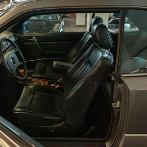Mercedes-Benz 300 CE Coupe - obrazek 11