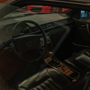 Mercedes-Benz 300 CE Coupe - obrazek 13