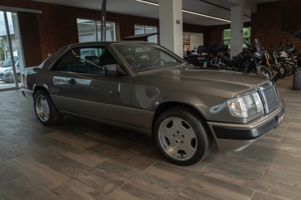 Mercedes-Benz 300 CE Coupe