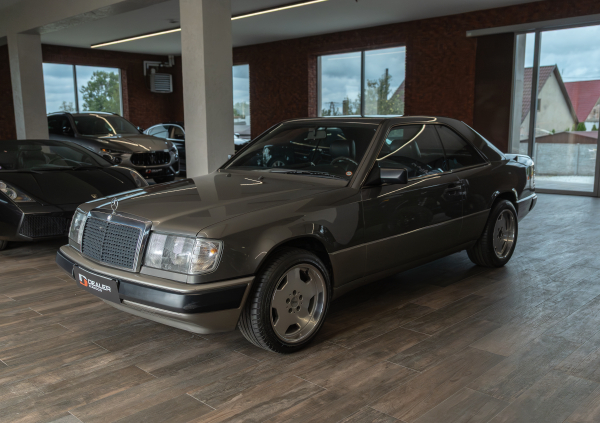 Mercedes-Benz 300 CE Coupe