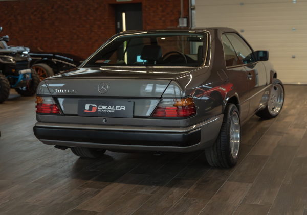 Mercedes-Benz 300 CE Coupe
