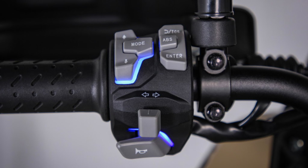 VOGE 525DSX ADV Kufry gratis