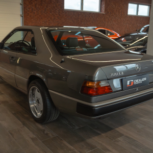 Mercedes-Benz 300 CE Coupe - obrazek 5