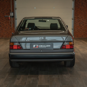 Mercedes-Benz 300 CE Coupe - obrazek 7