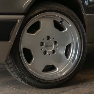 Mercedes-Benz 300 CE Coupe - obrazek 9