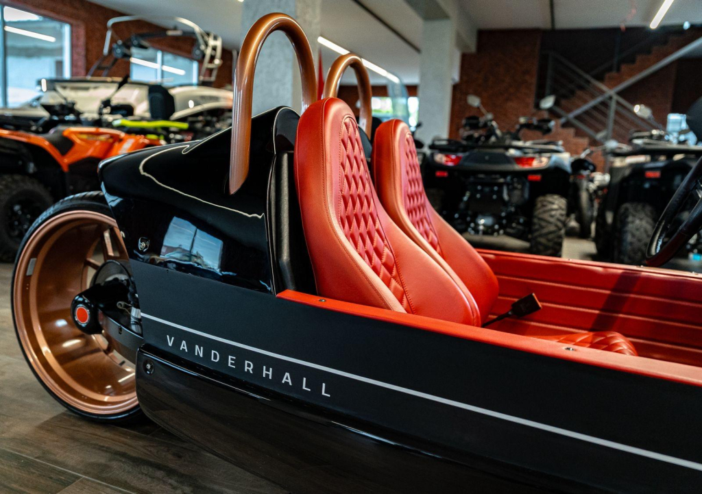 Vanderhall Venice Blackjack