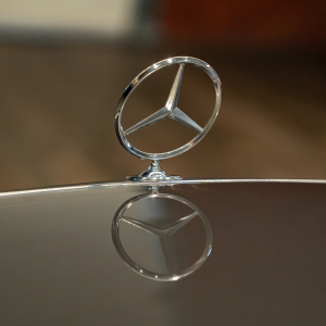 Mercedes-Benz 300 CE Coupe - obrazek 8