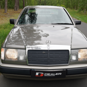 Mercedes-Benz 300 CE Coupe - obrazek 14