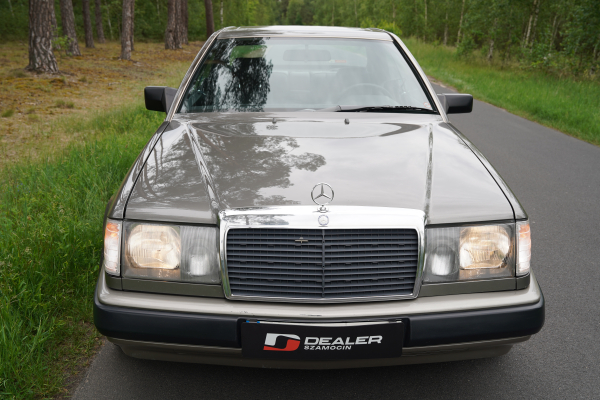 Mercedes-Benz 300 CE Coupe