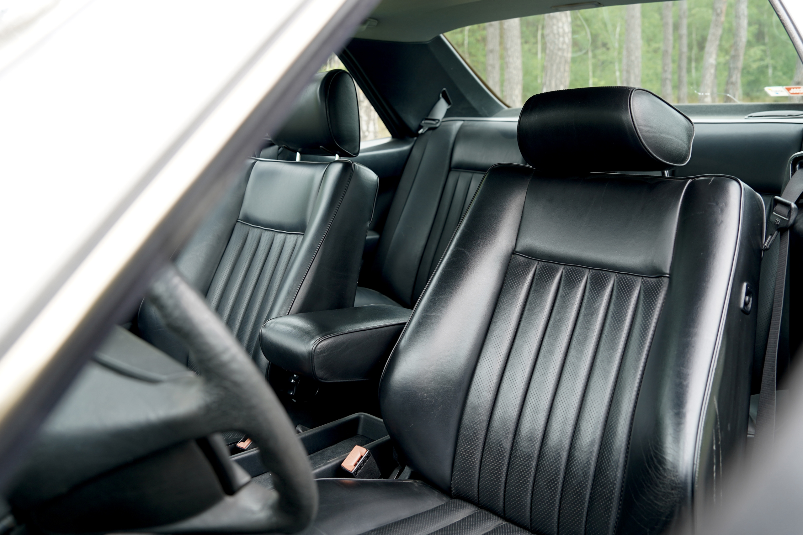 Mercedes-Benz 300 CE Coupe - obrazek 20