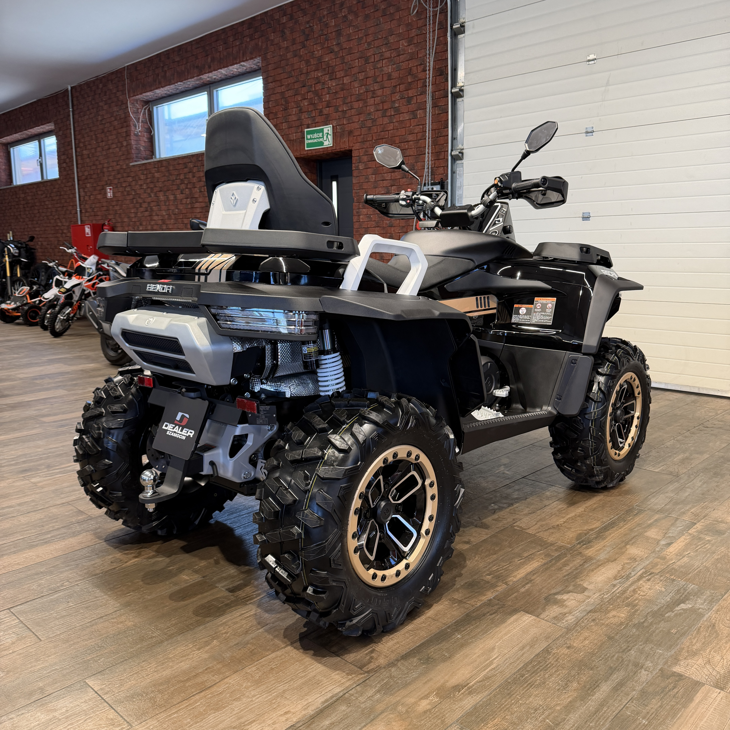 Benda Redstone 550 R2 Exclusive Polar Night Black - obrazek 5
