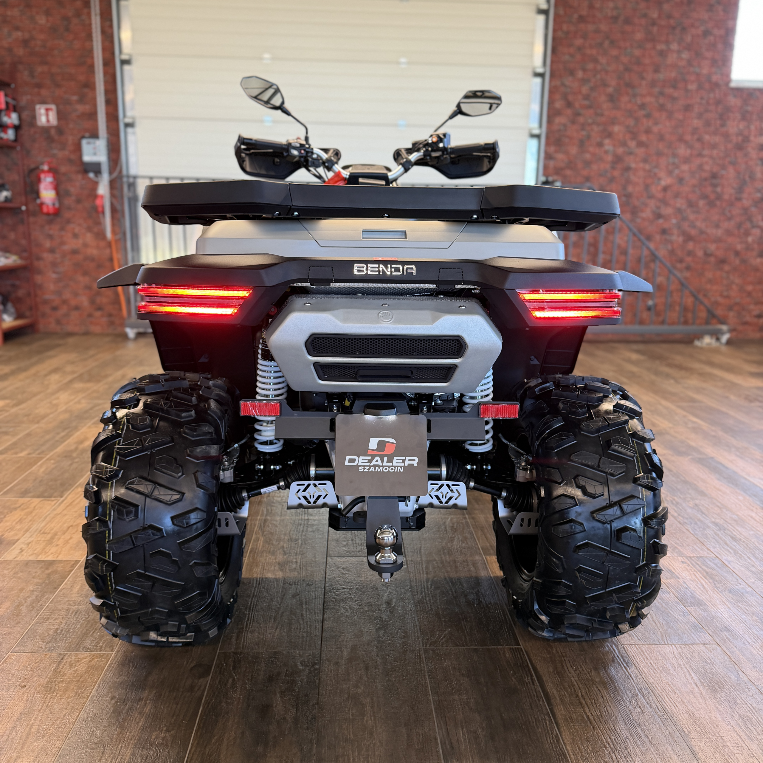 Benda Redstone 550 R Exclusive Desert Yellow - obrazek 13