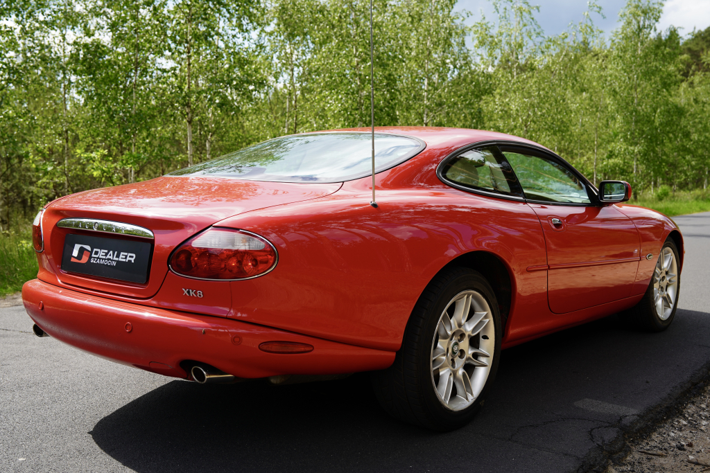 Jaguar XK8 4.0 V8 290 KM | 2001 r.
