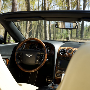 BENTLEY CONTINENTAL GTC 6.0 W12 AWD - obrazek 18