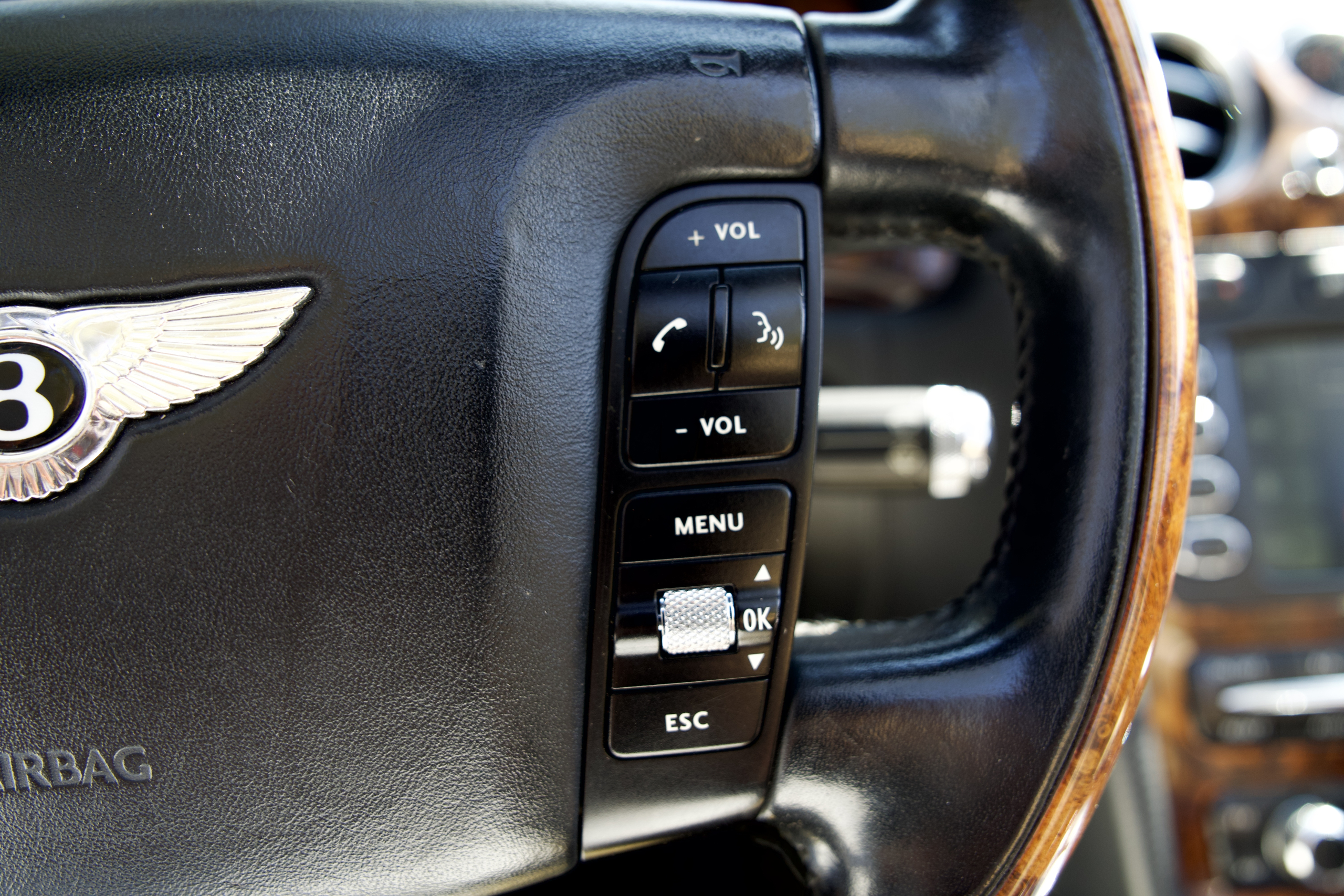 BENTLEY CONTINENTAL GTC 6.0 W12 AWD - obrazek 15