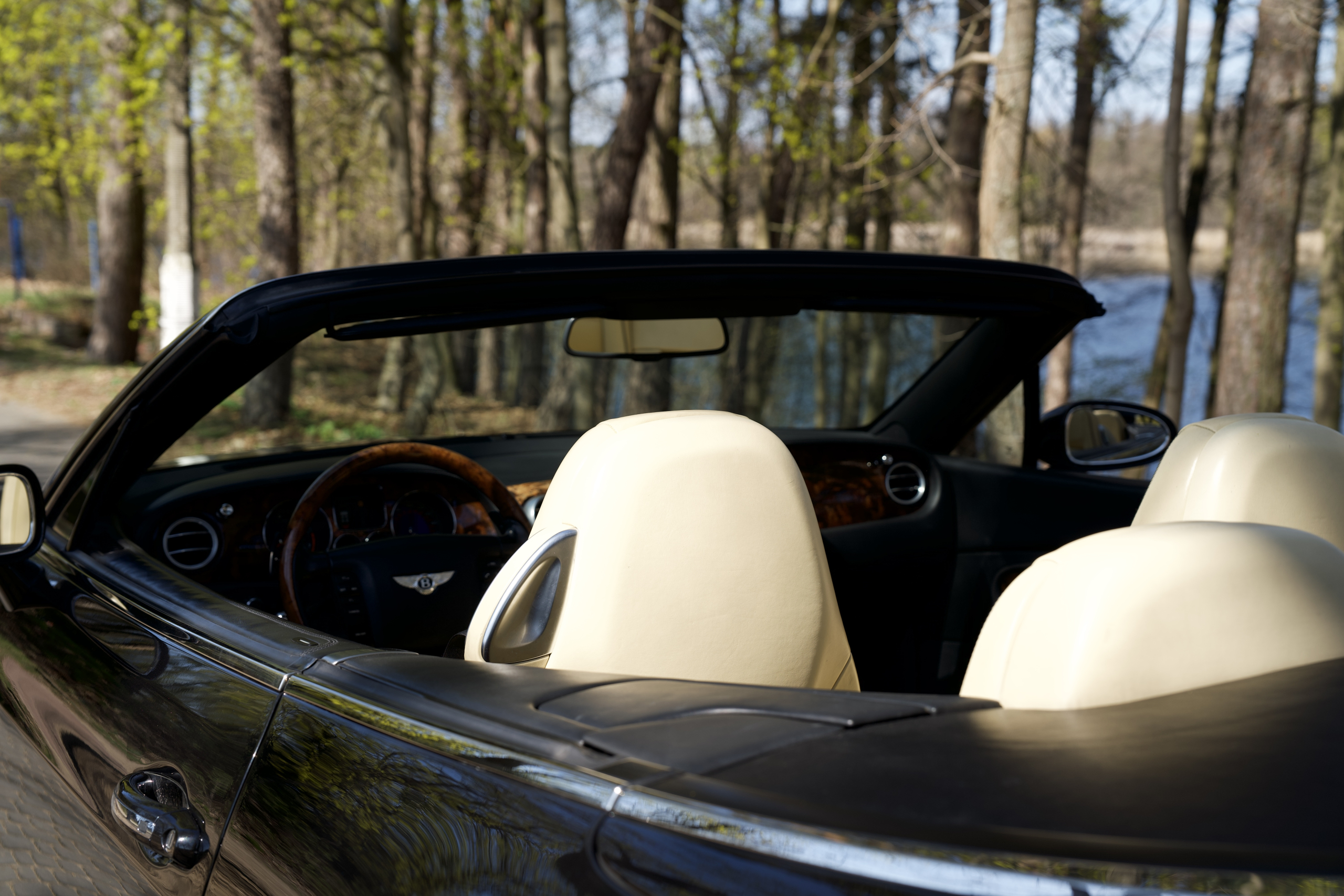 BENTLEY CONTINENTAL GTC 6.0 W12 AWD - obrazek 19