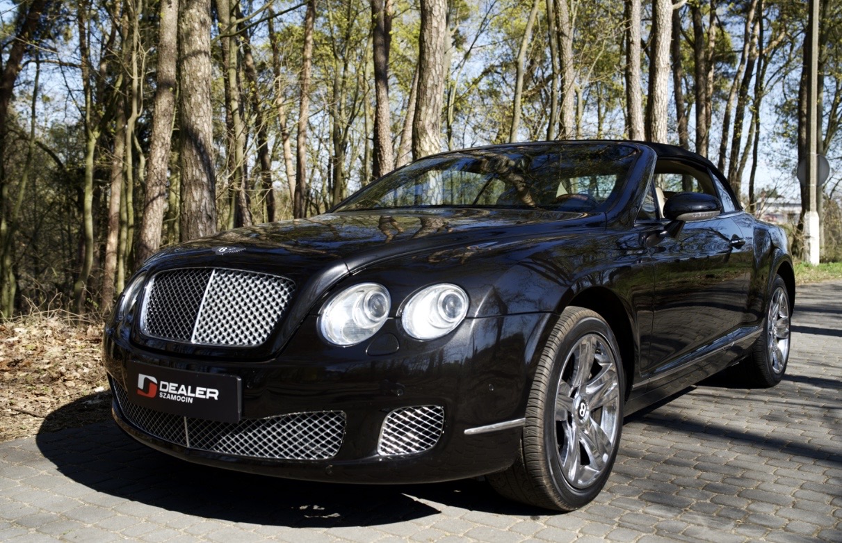BENTLEY CONTINENTAL GTC 6.0 W12 AWD - obrazek 4