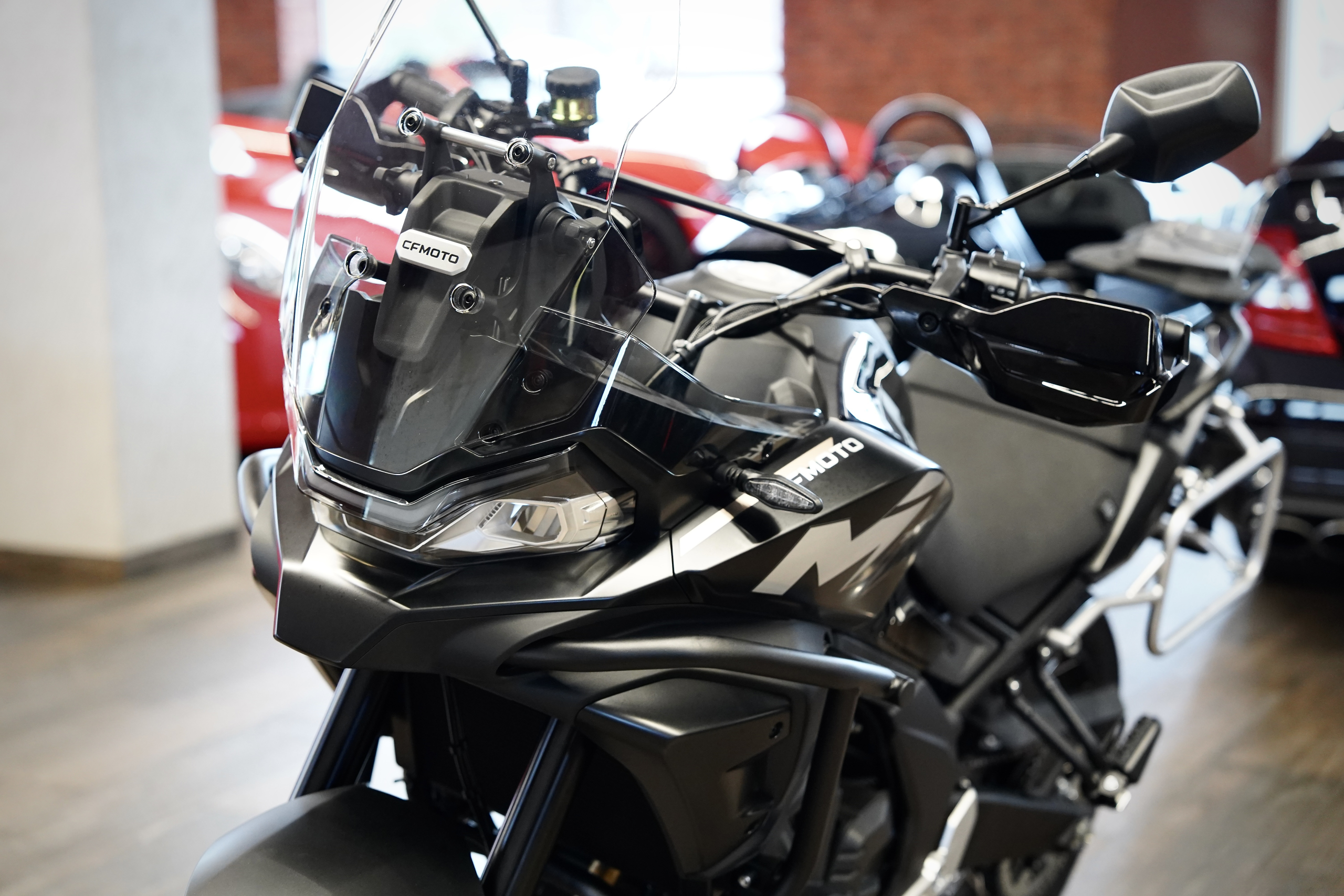 CFMOTO 700 MT - obrazek 11