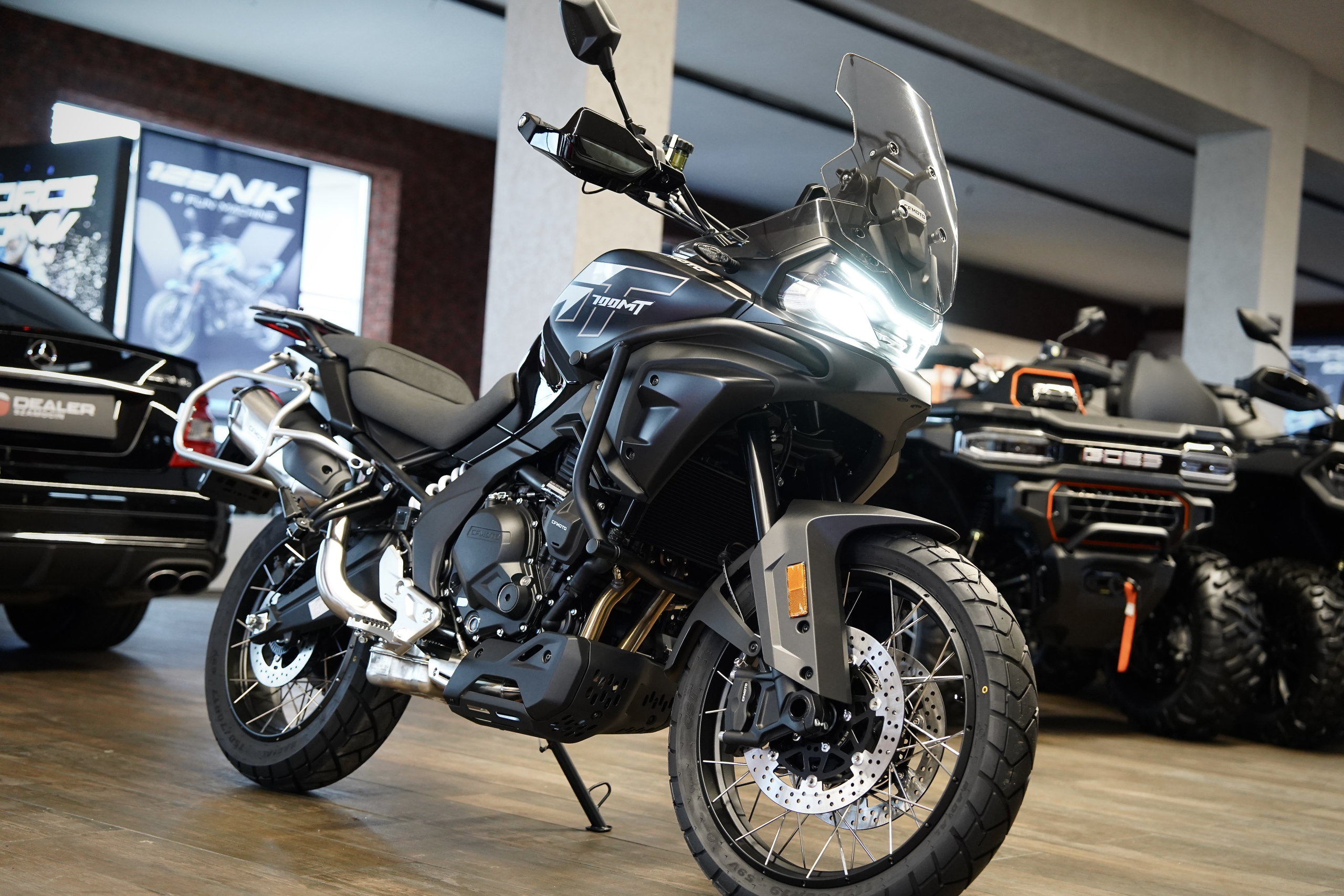 CFMOTO 700 MT - obrazek 4