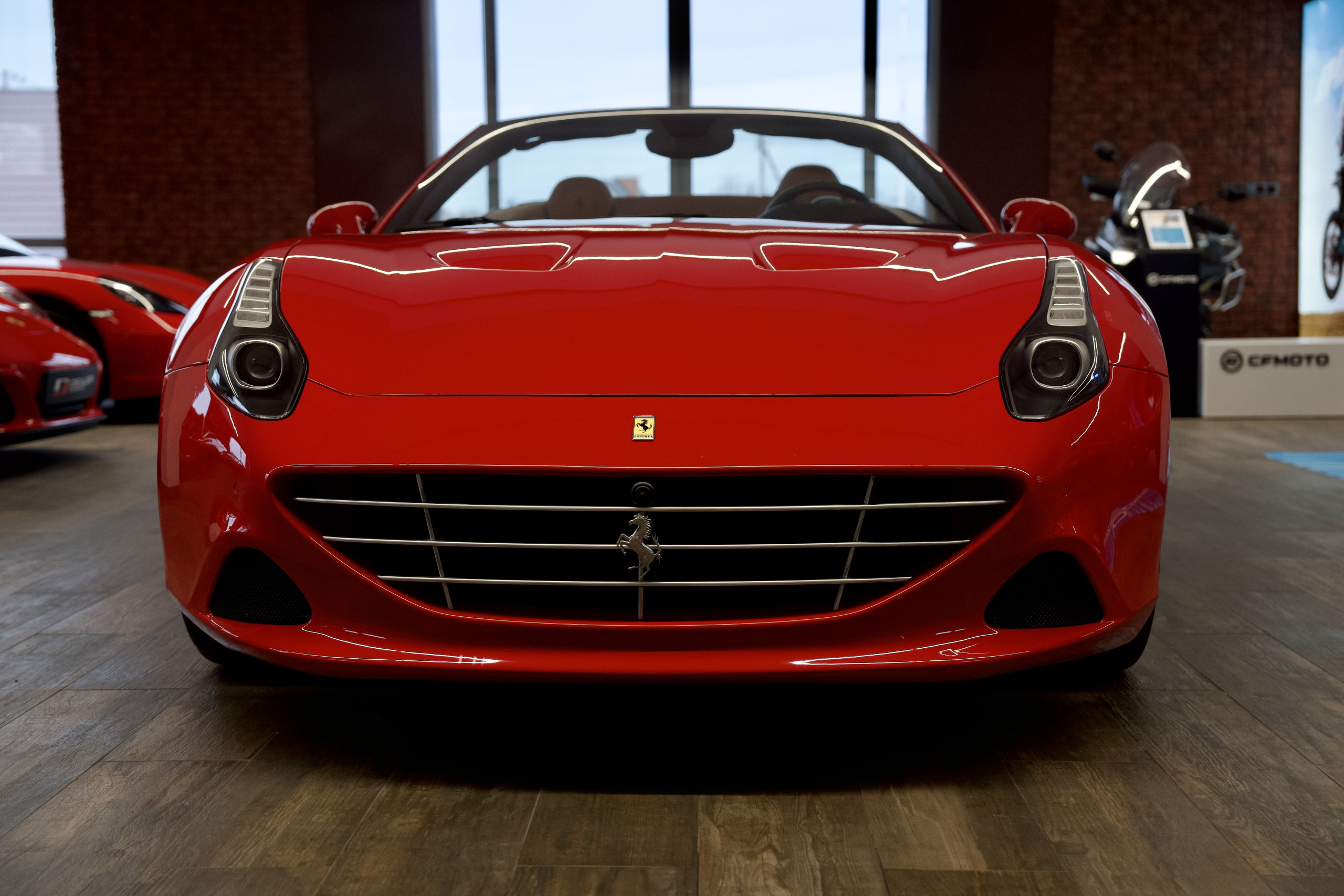 FERRARI CALIFORNIA T 2015 - obrazek 3