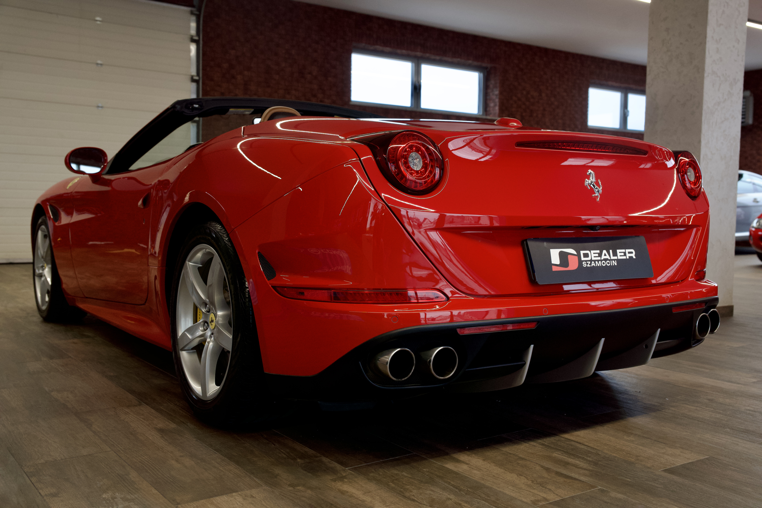 FERRARI CALIFORNIA T 2015 - obrazek 6