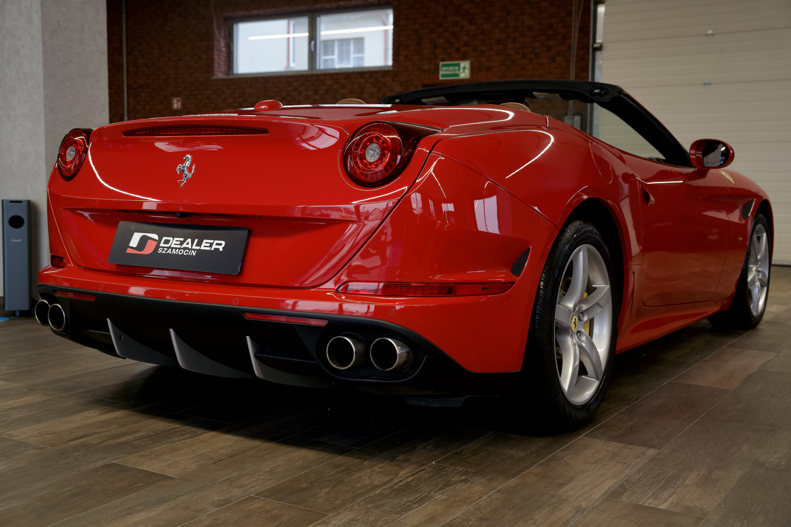 FERRARI CALIFORNIA T 2015 - obrazek 8