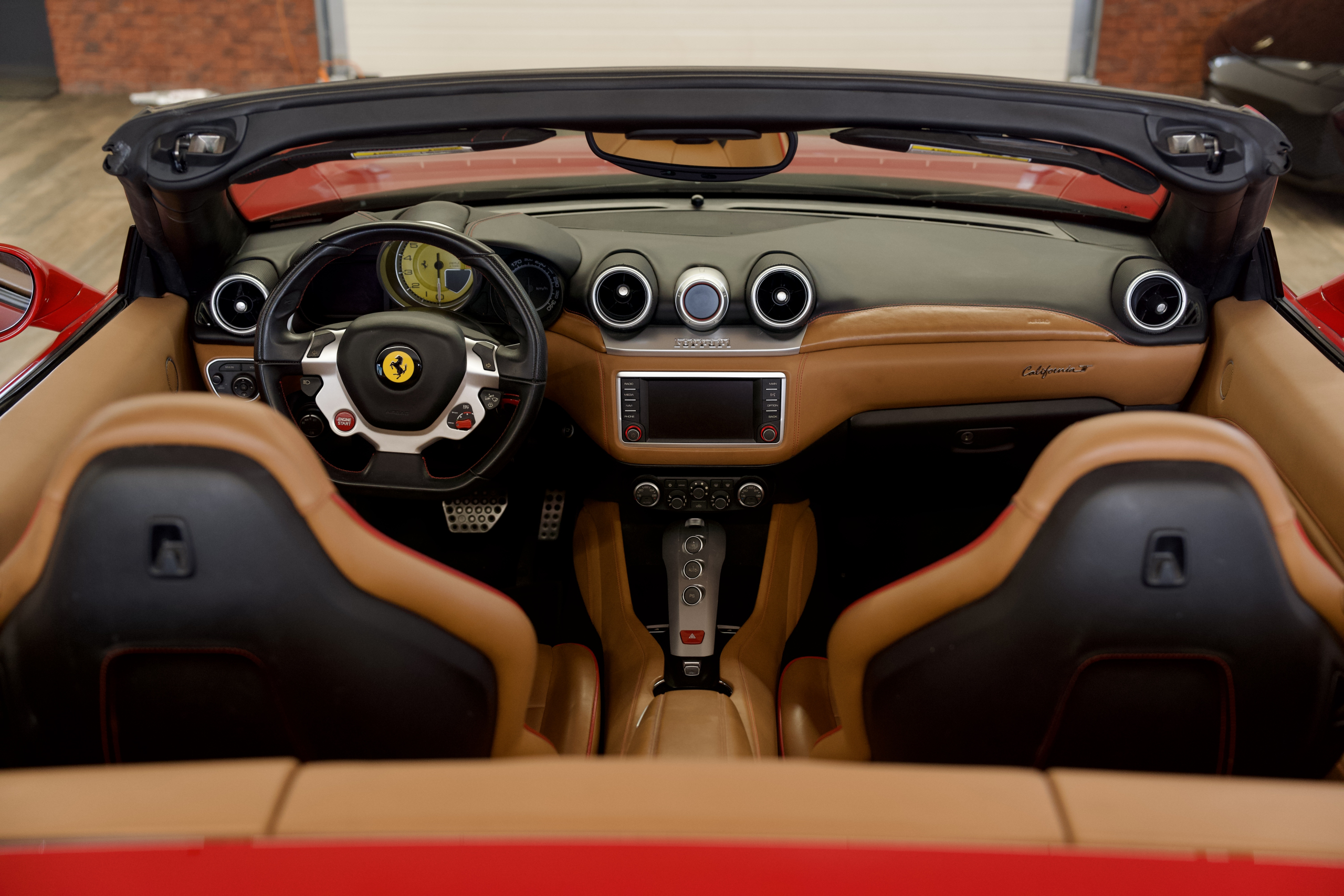FERRARI CALIFORNIA T 2015 - obrazek 25