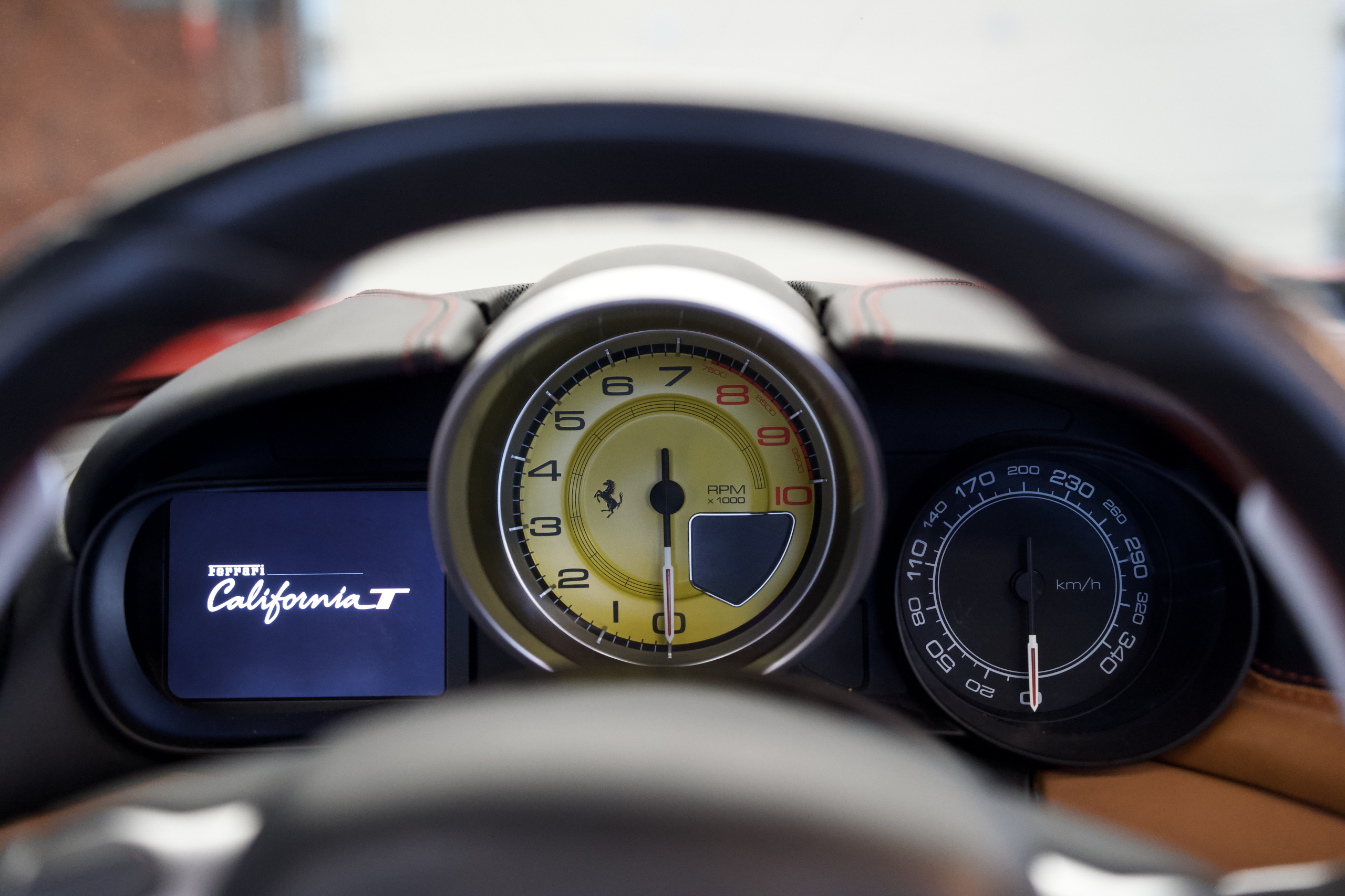 FERRARI CALIFORNIA T 2015 - obrazek 26