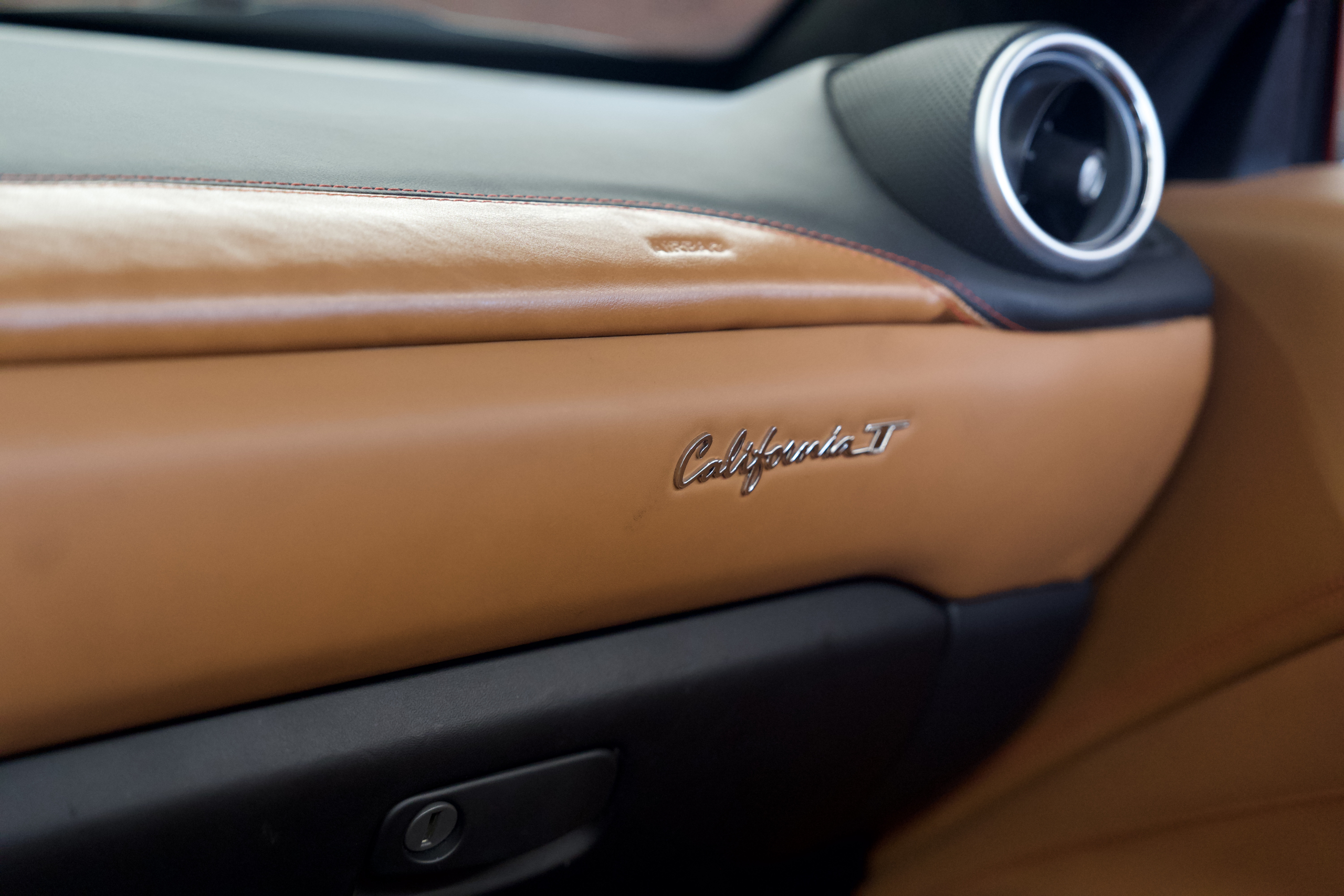 FERRARI CALIFORNIA T 2015 - obrazek 27