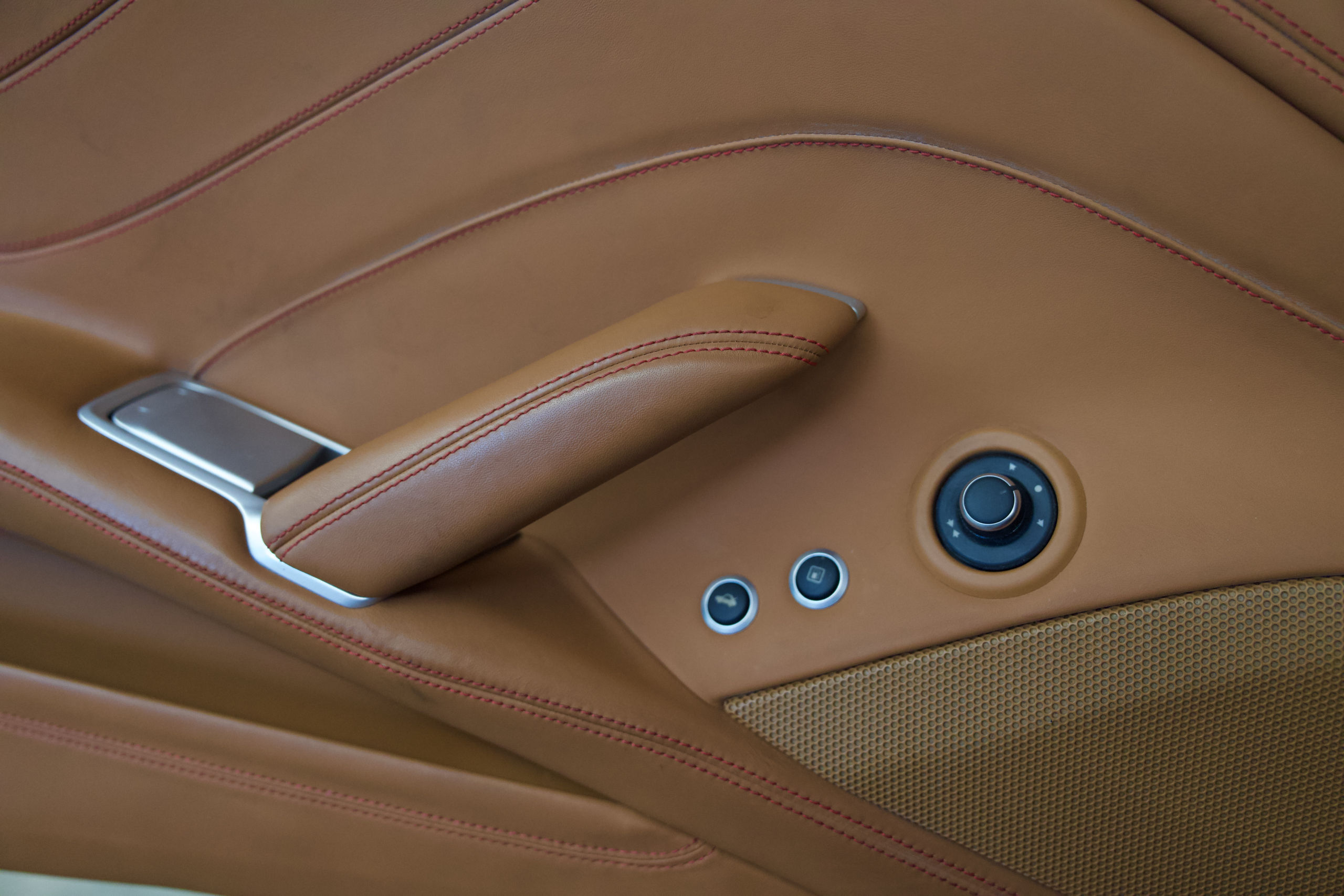 FERRARI CALIFORNIA T 2015 - obrazek 36