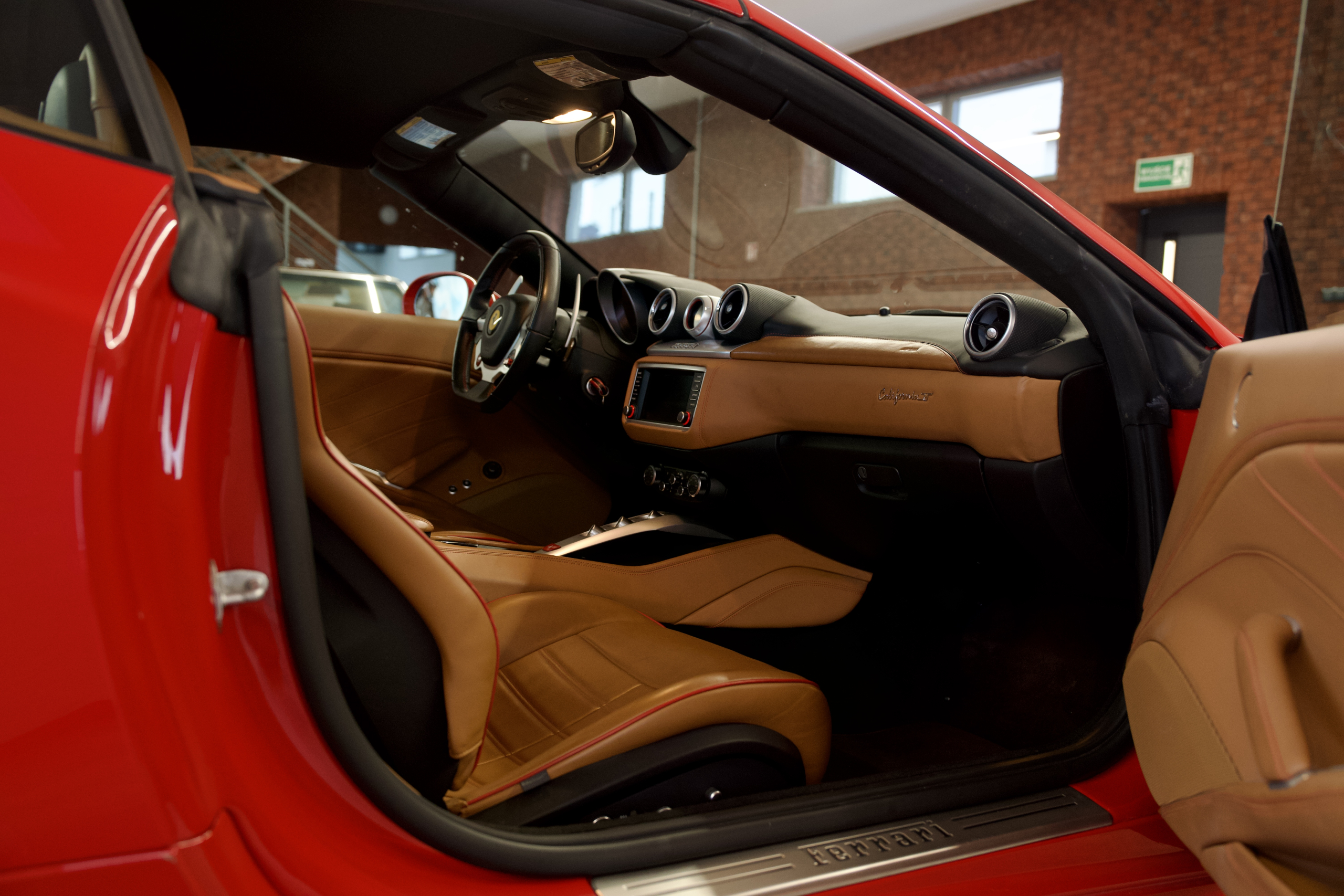 FERRARI CALIFORNIA T 2015 - obrazek 37