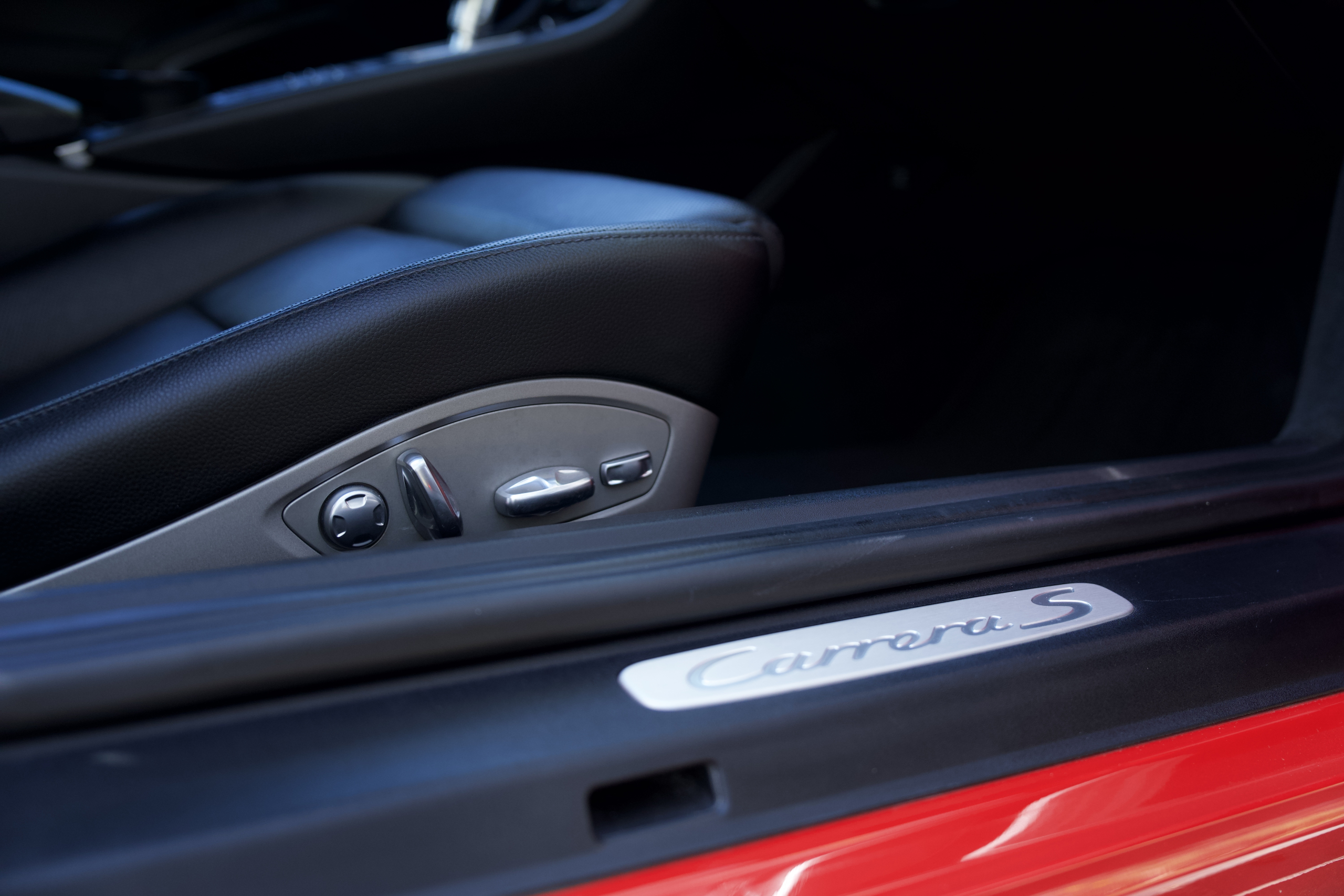 Porsche 911 Carrera 4S Coupe 2017R - obrazek 27