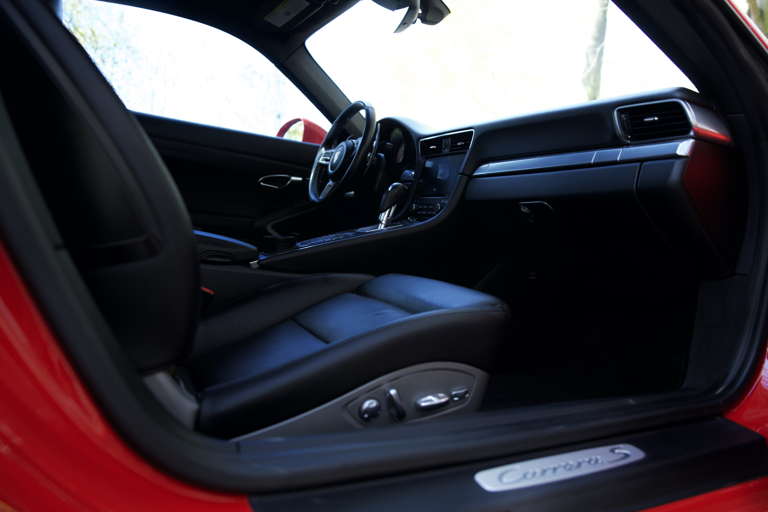 Porsche 911 Carrera 4S Coupe 2017R - obrazek 30