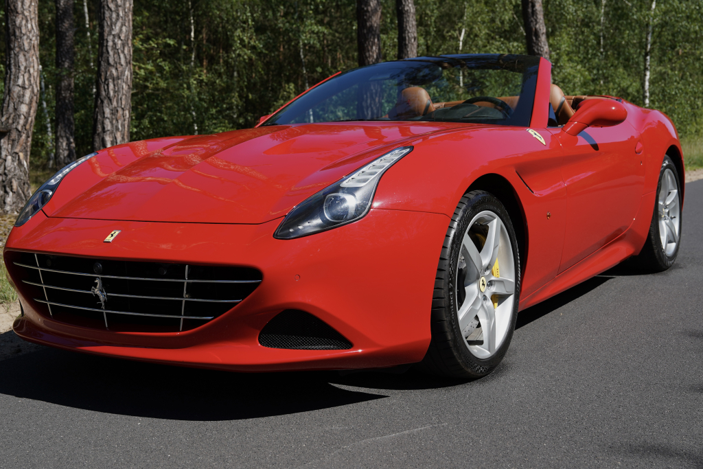 FERRARI CALIFORNIA T 2015