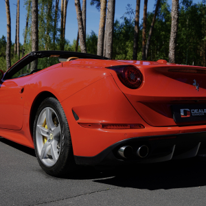 FERRARI CALIFORNIA T 2015 - obrazek 2
