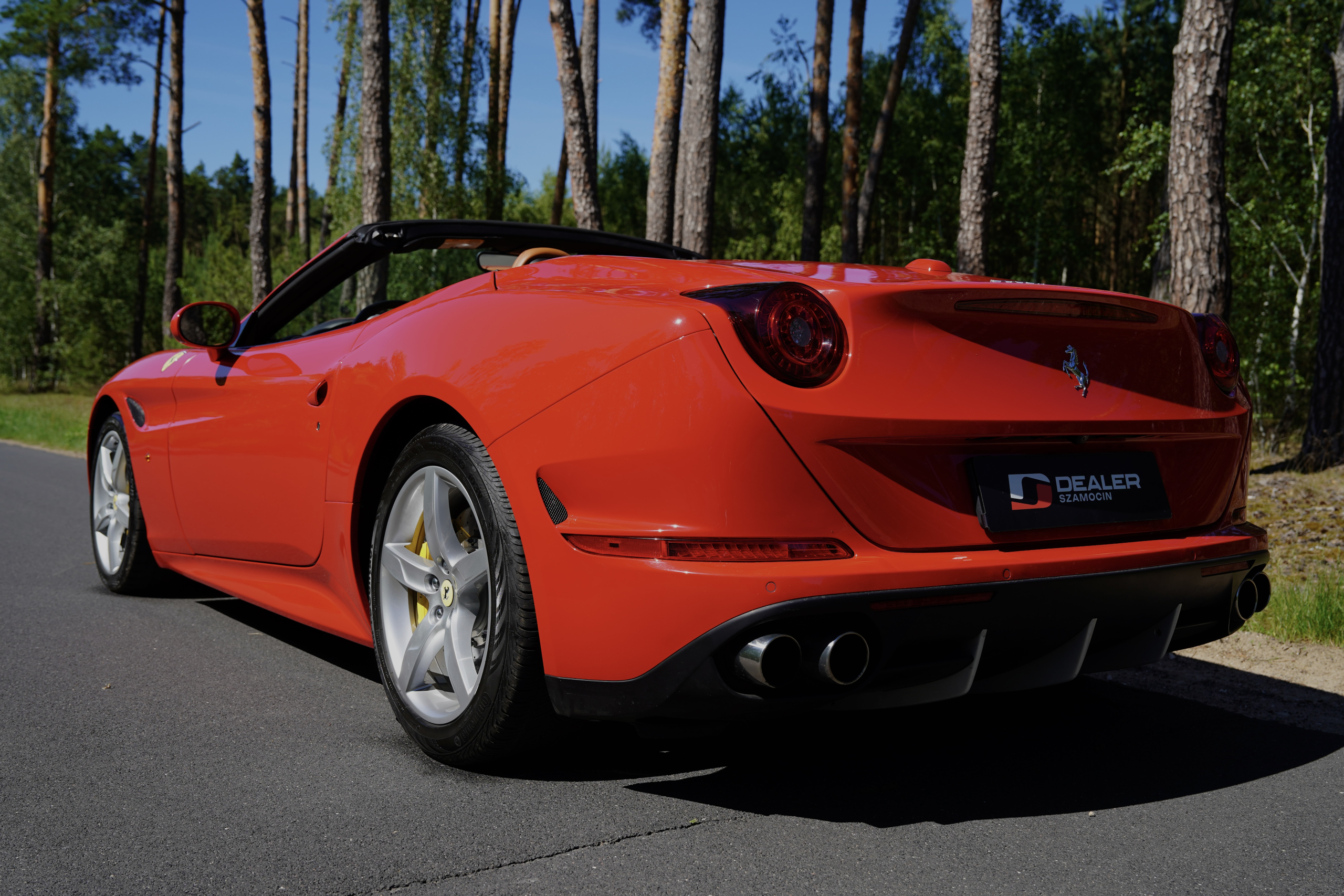 FERRARI CALIFORNIA T 2015 - obrazek 2