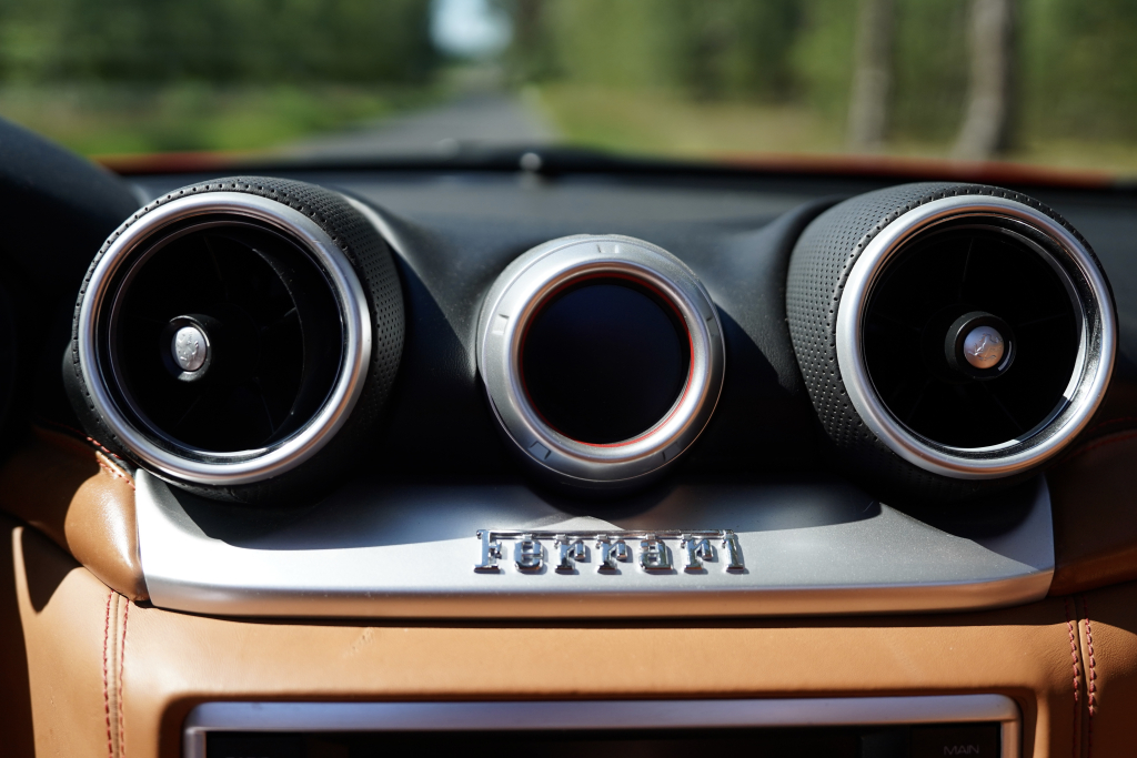 FERRARI CALIFORNIA T 2015