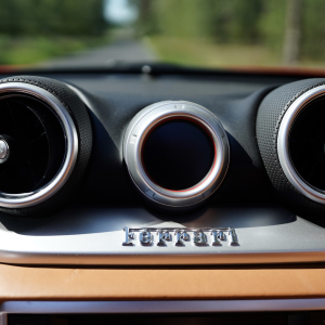 FERRARI CALIFORNIA T 2015 - obrazek 13