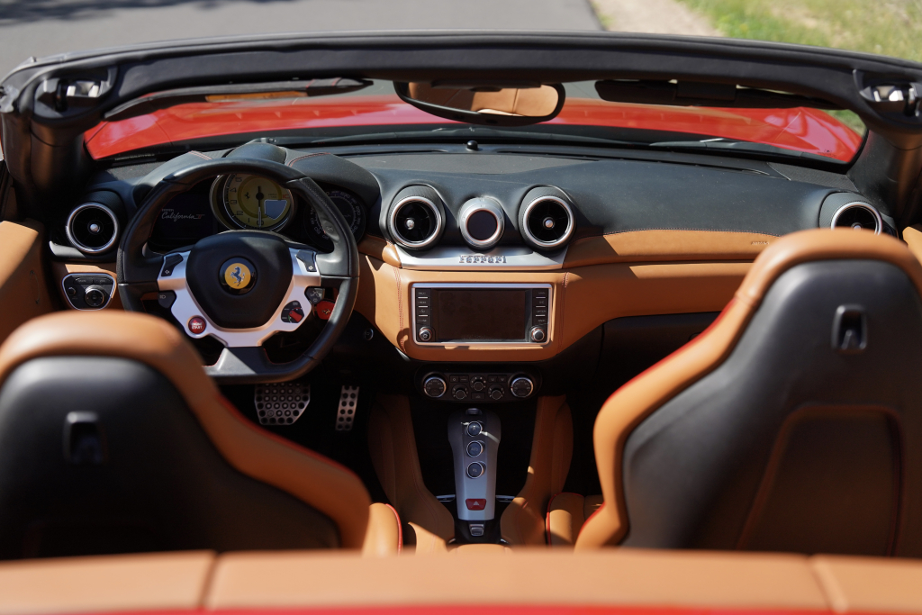 FERRARI CALIFORNIA T 2015