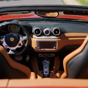 FERRARI CALIFORNIA T 2015 - obrazek 15