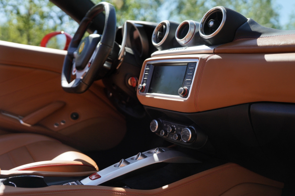 FERRARI CALIFORNIA T 2015